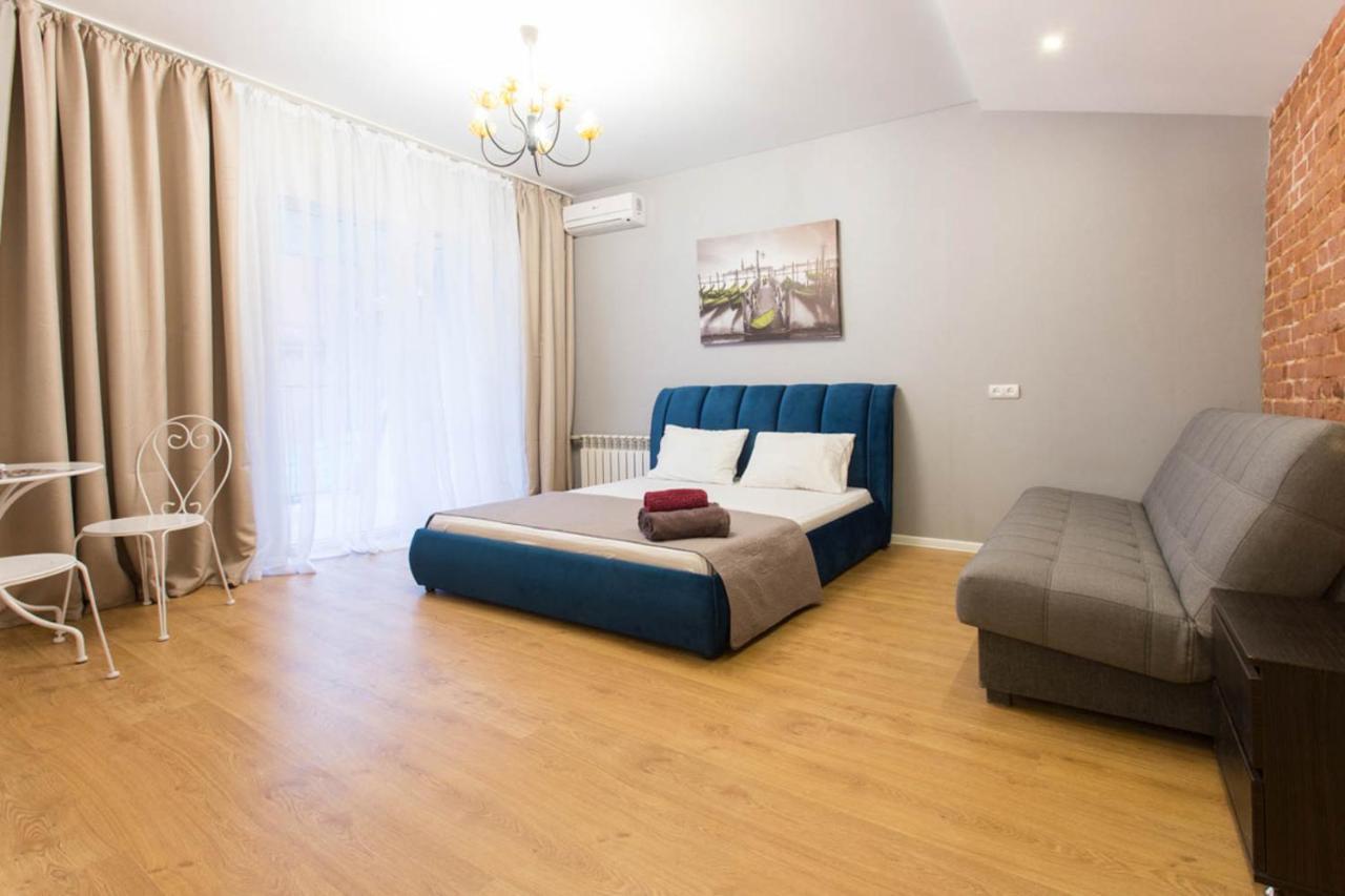 Studio Near Metro Yaroslava Mudroho, Universytet - Mykoly Khvylovoho Str 5-3 Charkiw Exterior foto