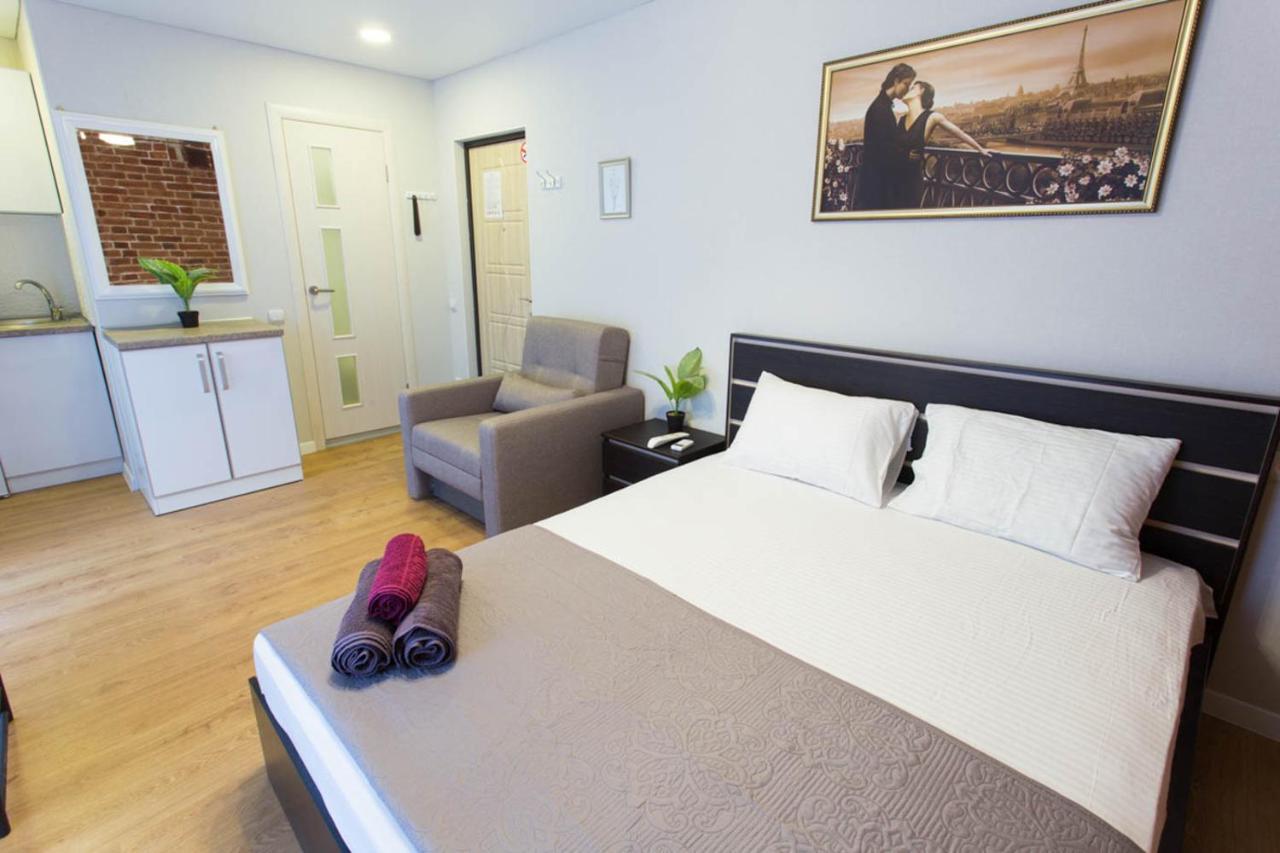 Studio Near Metro Yaroslava Mudroho, Universytet - Mykoly Khvylovoho Str 5-3 Charkiw Exterior foto