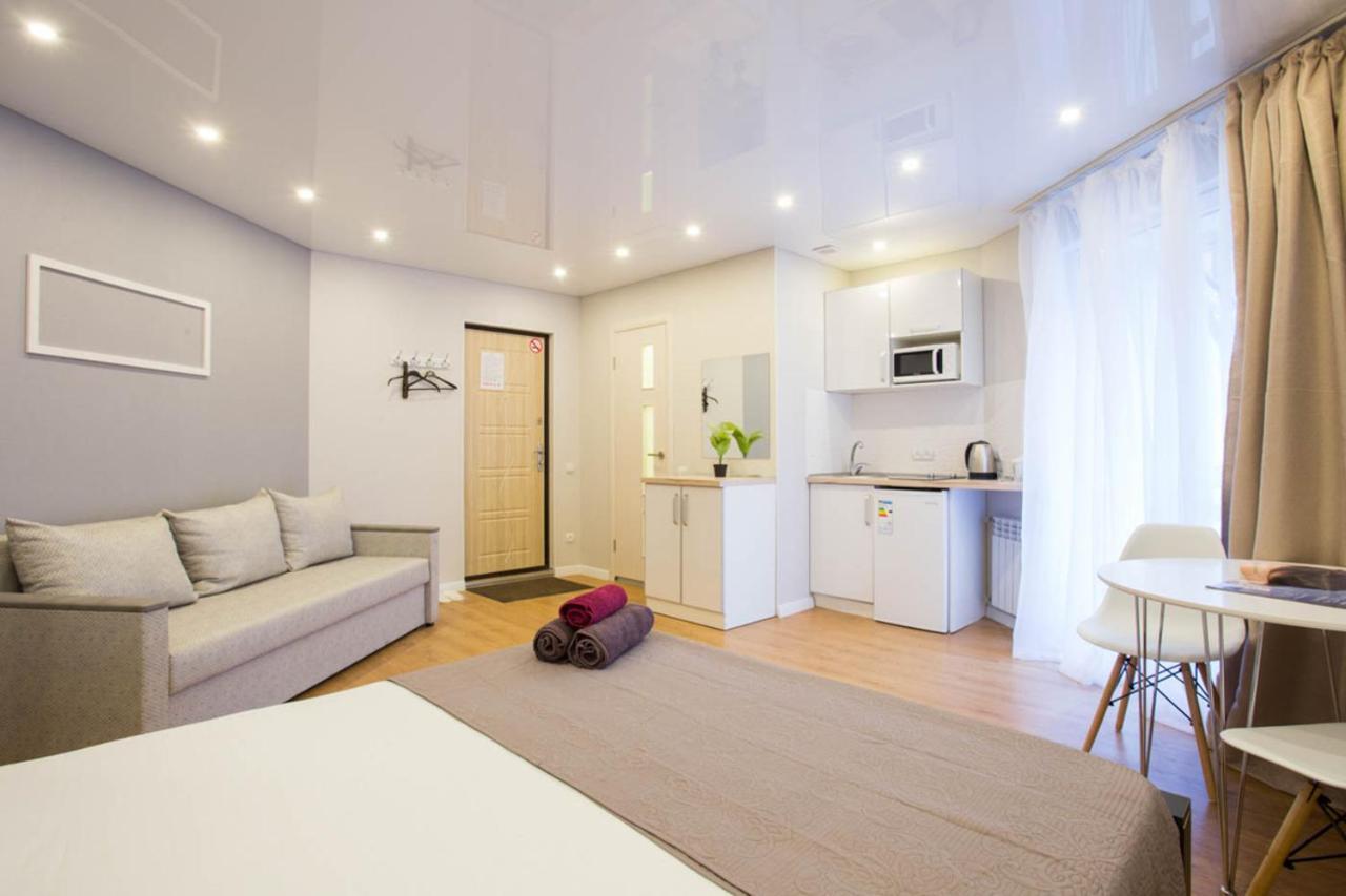 Studio Near Metro Yaroslava Mudroho, Universytet - Mykoly Khvylovoho Str 5-3 Charkiw Exterior foto