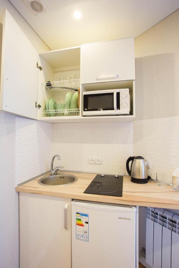 Studio Near Metro Yaroslava Mudroho, Universytet - Mykoly Khvylovoho Str 5-3 Charkiw Exterior foto